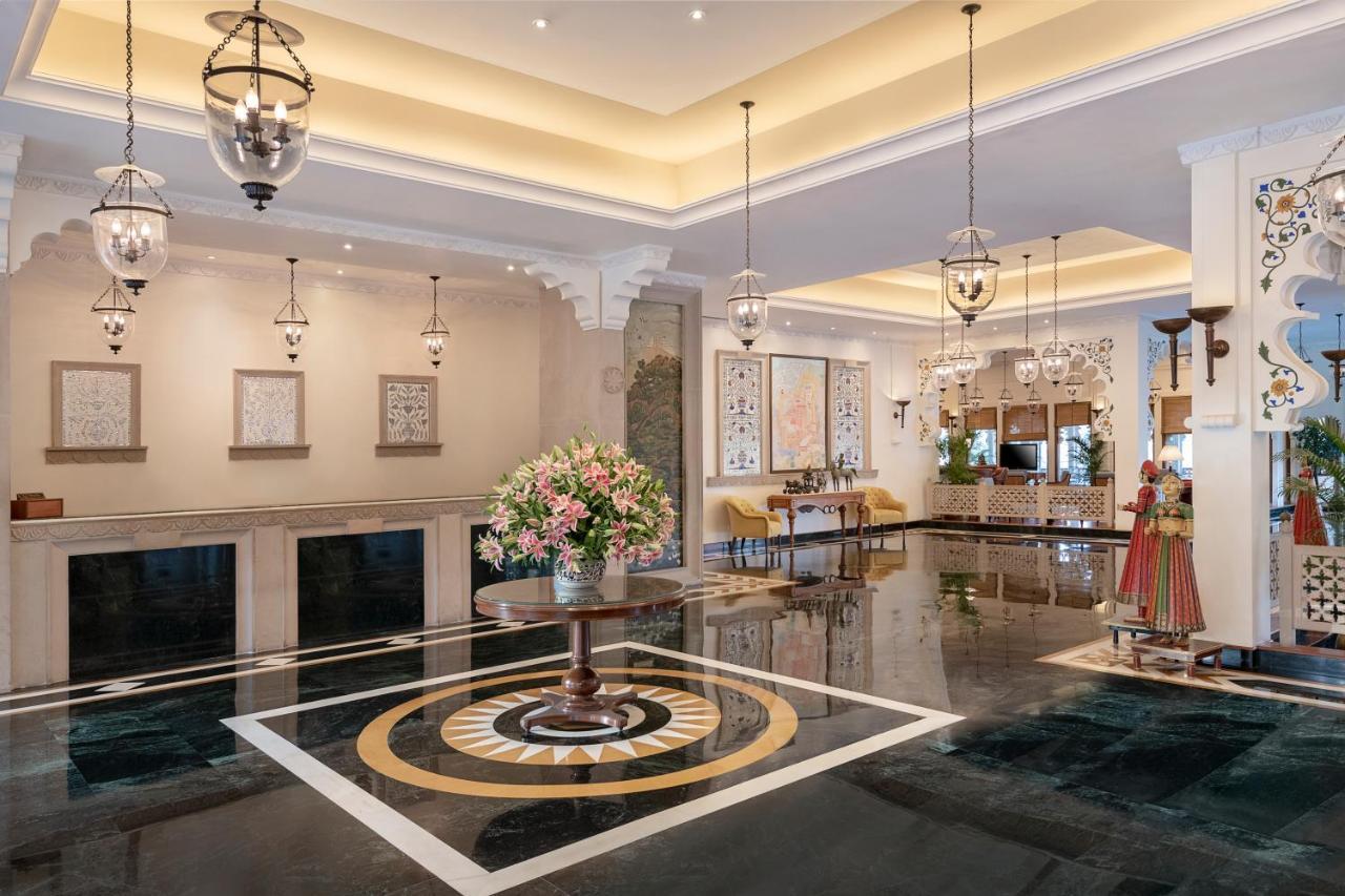 โรงแรมไทรเด้นท์ อุไดปัวร์ อุเดเปอร์ ภายนอก รูปภาพ The lobby of the Taj Mahal Palace