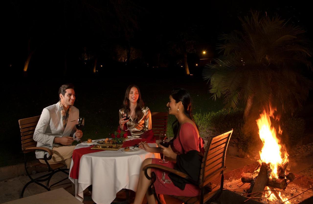โรงแรมไทรเด้นท์ อุไดปัวร์ อุเดเปอร์ ภายนอก รูปภาพ The resort's dining area