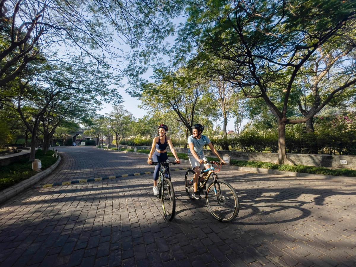 โรงแรมไทรเด้นท์ อุไดปัวร์ อุเดเปอร์ ภายนอก รูปภาพ Cycling in the park