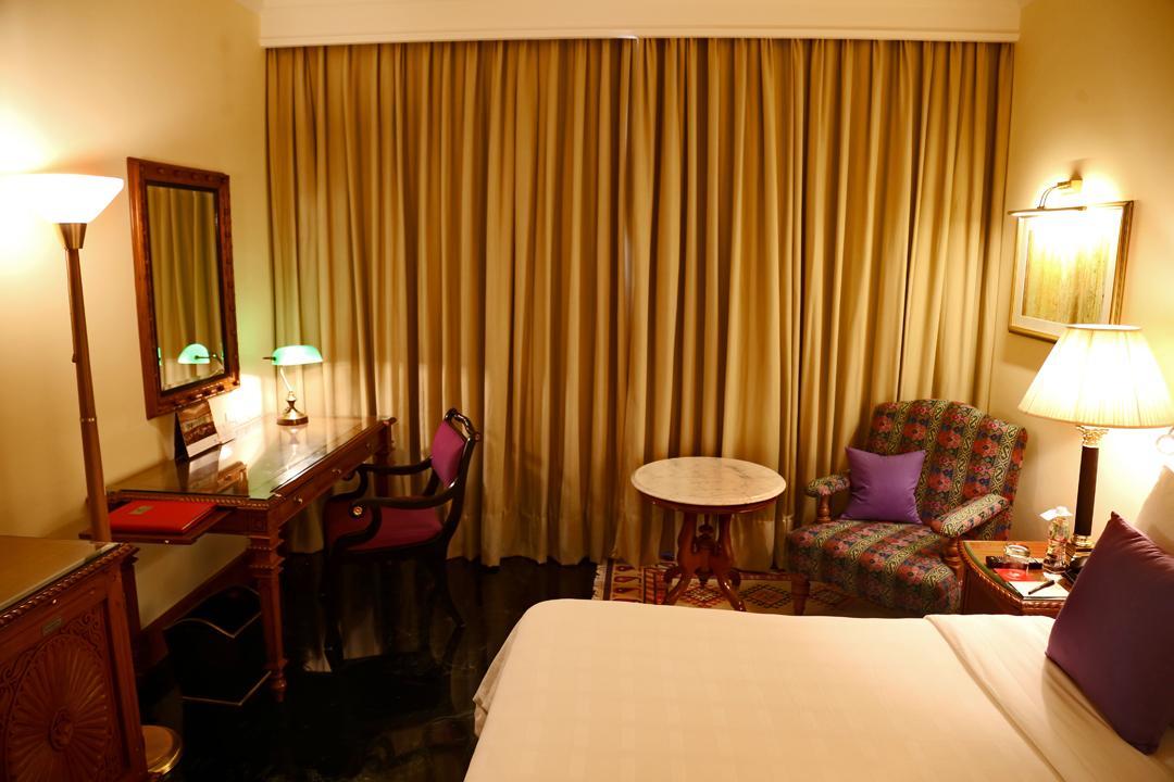 โรงแรมไทรเด้นท์ อุไดปัวร์ อุเดเปอร์ ภายนอก รูปภาพ A room at the Imperial Hotel