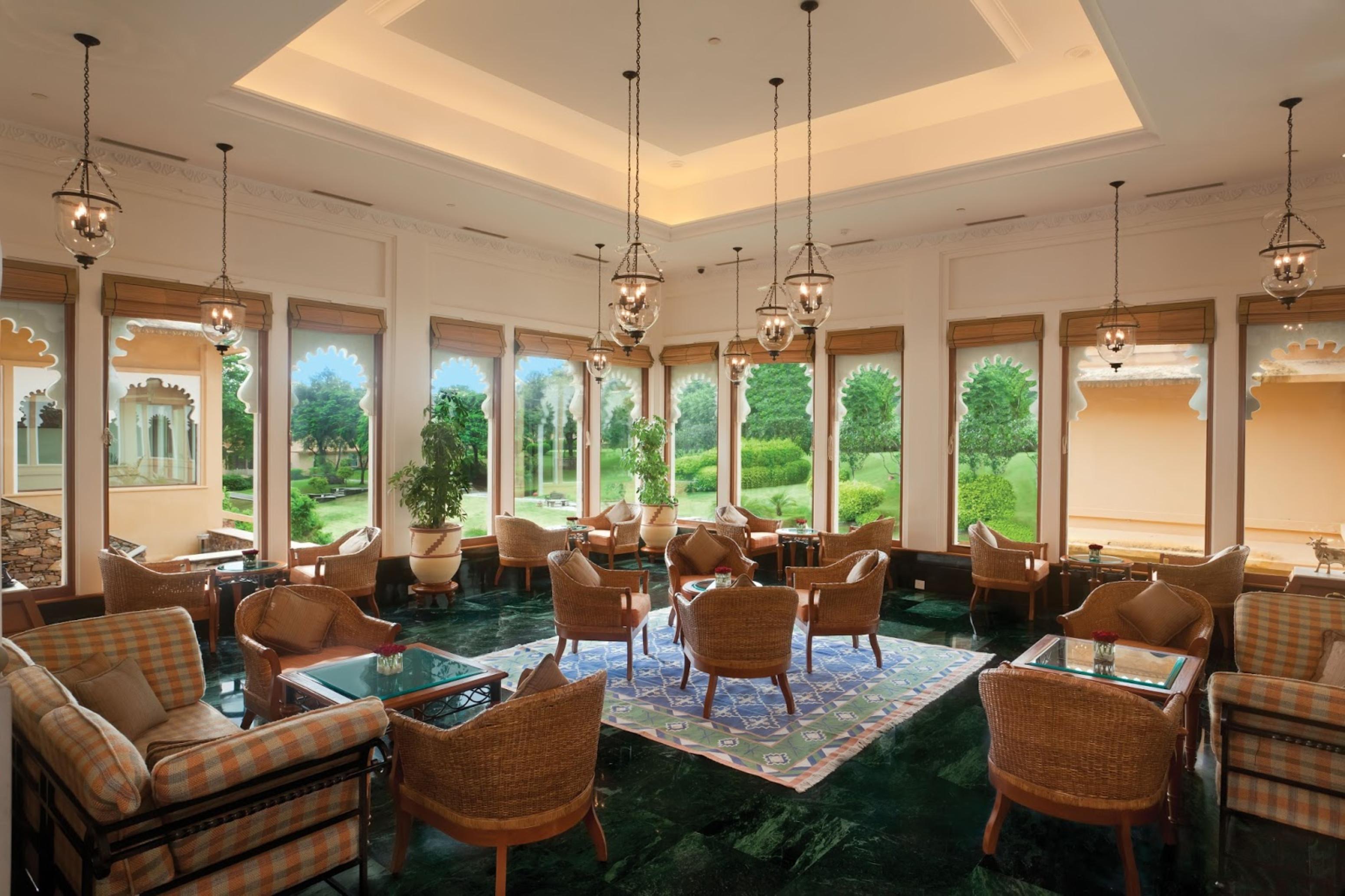 โรงแรมไทรเด้นท์ อุไดปัวร์ อุเดเปอร์ ภายนอก รูปภาพ The restaurant at the Taj Bengal
