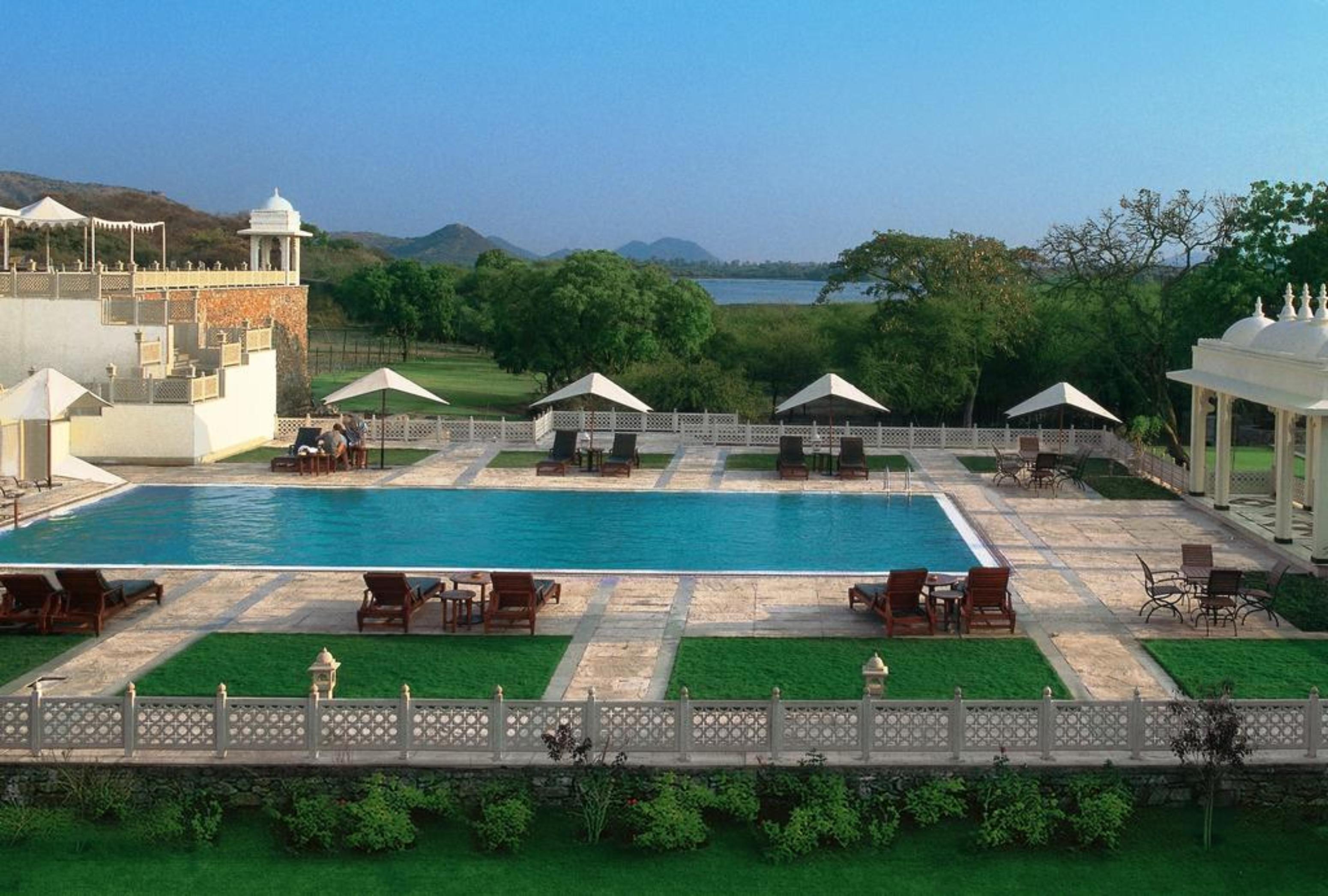 โรงแรมไทรเด้นท์ อุไดปัวร์ อุเดเปอร์ ภายนอก รูปภาพ The Oberoi Udaivilas Palace