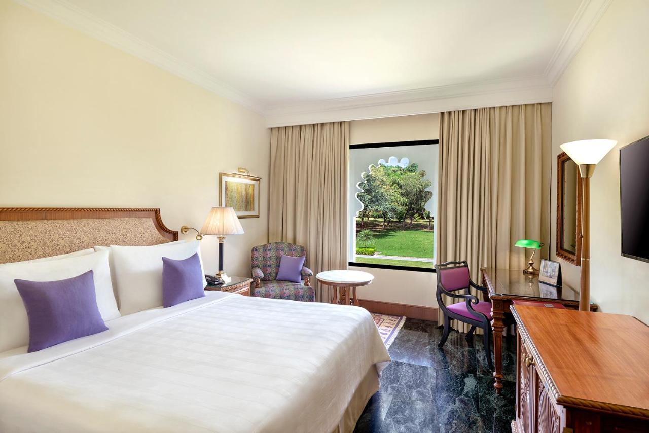 โรงแรมไทรเด้นท์ อุไดปัวร์ อุเดเปอร์ ภายนอก รูปภาพ A room at the Taj Bengal